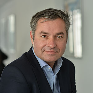 Dr. Norbert Medelnik